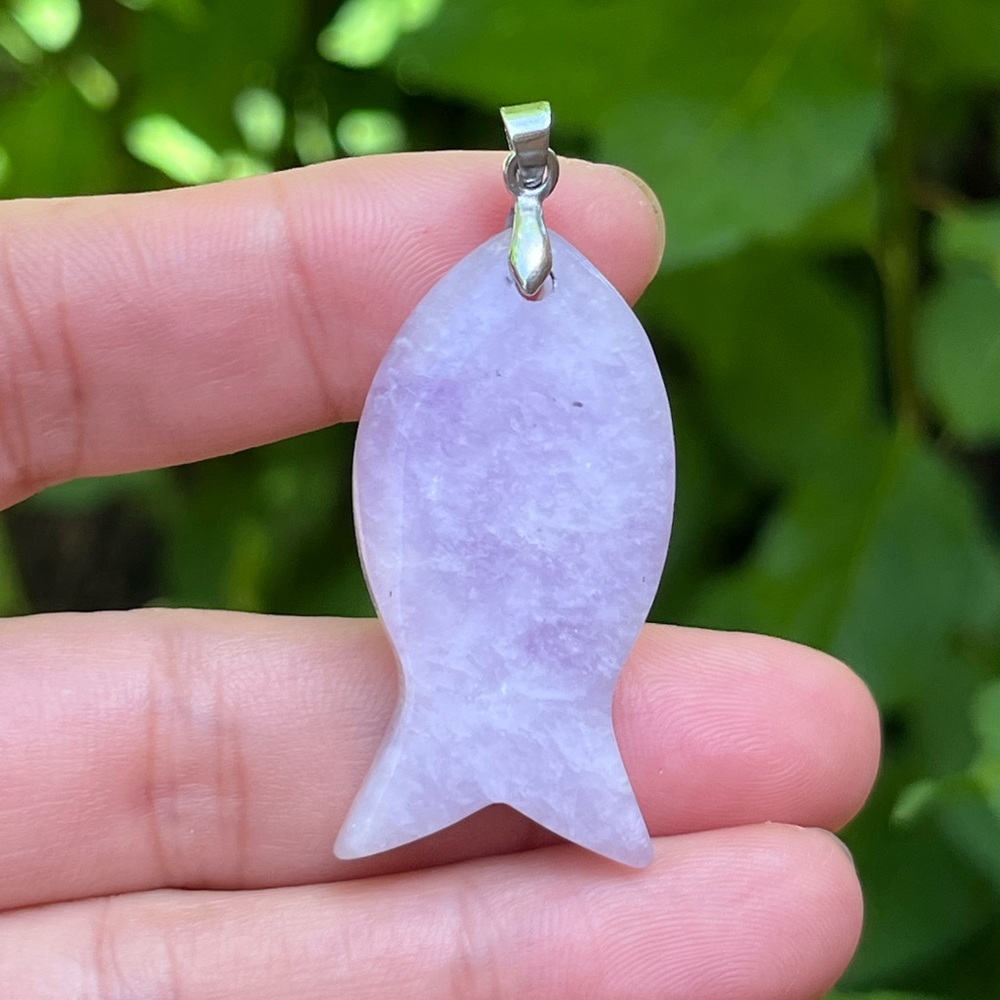 Silver plated purple‎ Lepidolite fish pendant 2089